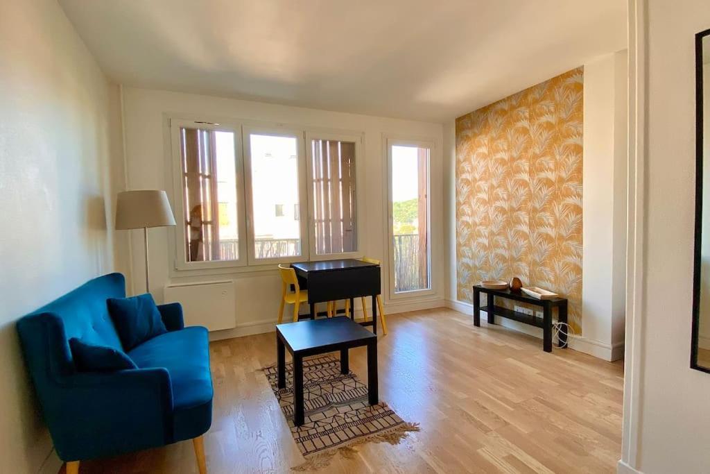 Beau Studio Cosy Et Calme - Face A La Gare De Rosny-Sous-Bois - 20Mn De Paris Et Disneyland Exterior foto