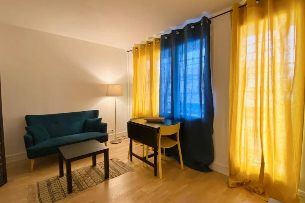 Beau Studio Cosy Et Calme - Face A La Gare De Rosny-Sous-Bois - 20Mn De Paris Et Disneyland Exterior foto